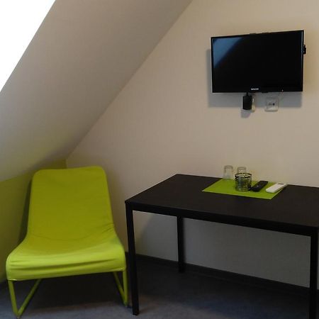 Bed and Breakfast Bed & Parking Eurobit Hrusky  Exterior foto