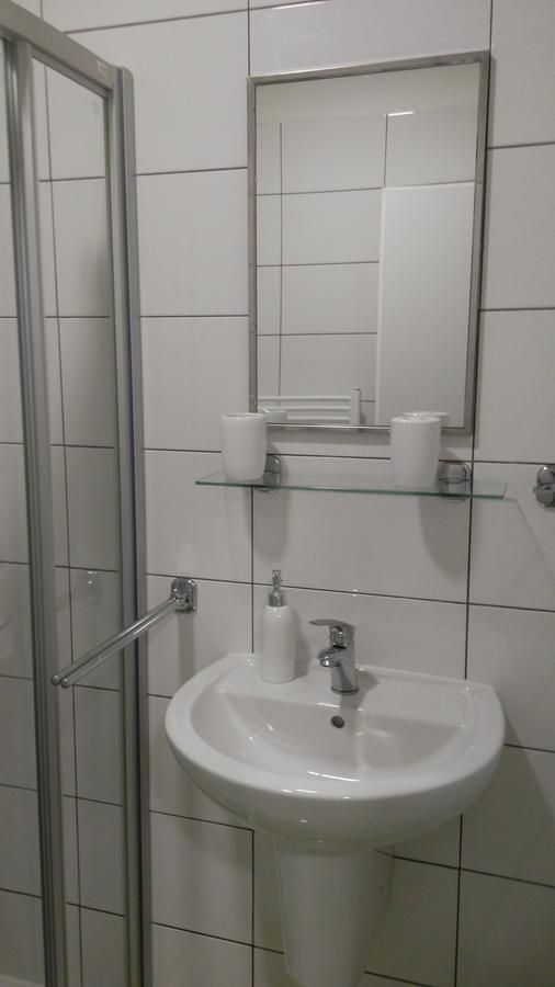 Bed and Breakfast Bed & Parking Eurobit Hrusky  Exterior foto