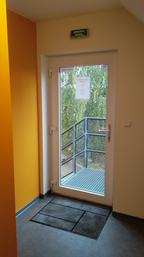 Bed and Breakfast Bed & Parking Eurobit Hrusky  Exterior foto