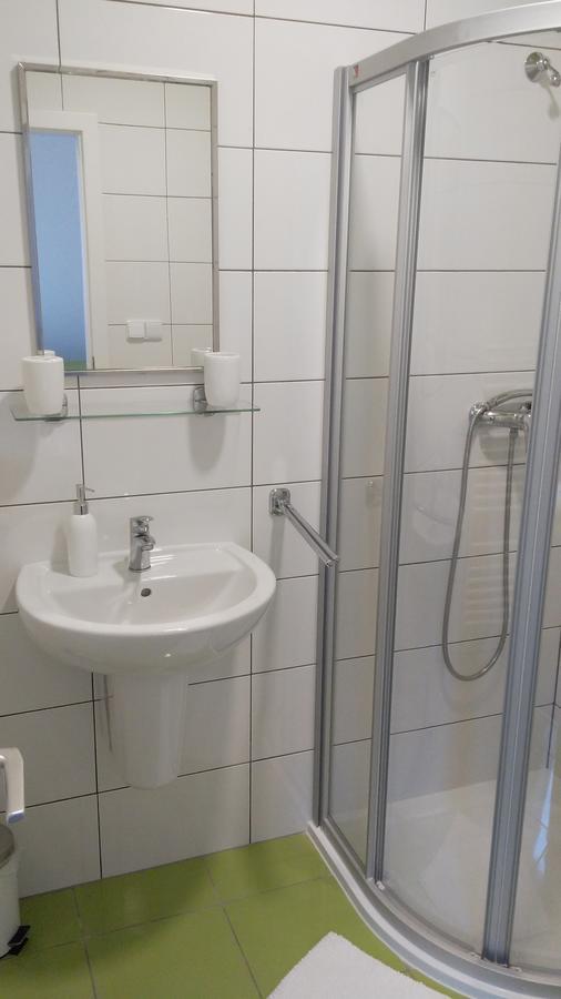 Bed and Breakfast Bed & Parking Eurobit Hrusky  Exterior foto