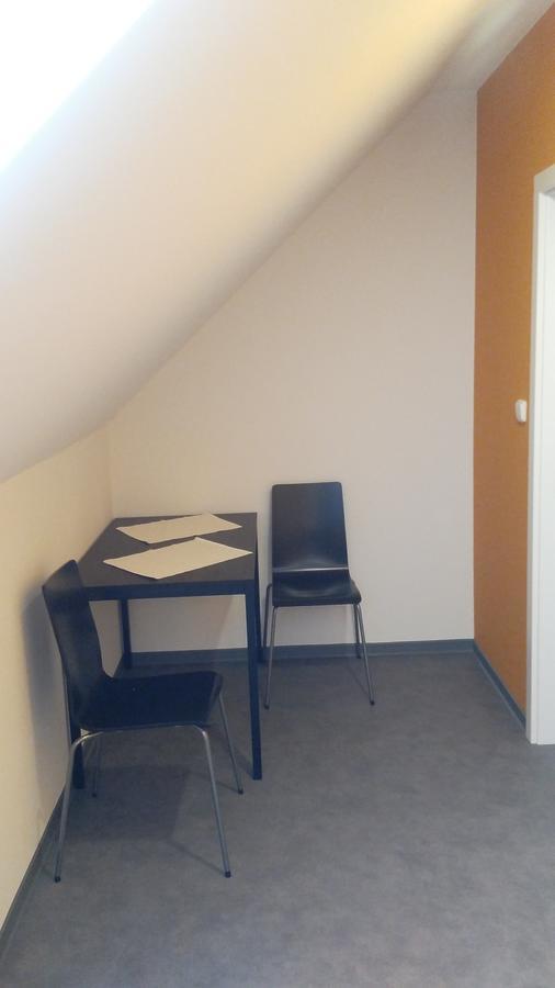 Bed and Breakfast Bed & Parking Eurobit Hrusky  Exterior foto